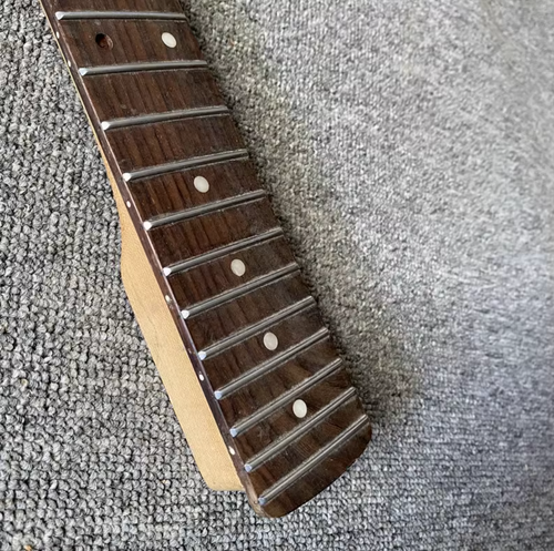 Maple Wood Neck Guitar, Rosewood 22 Frets Fingerboard Fretboard