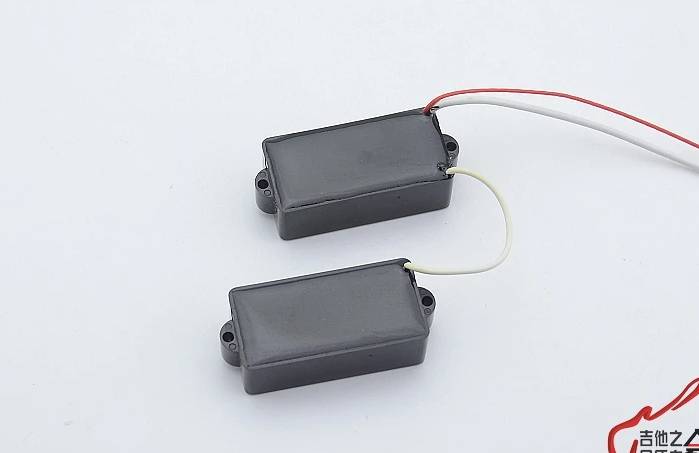 MEC 4/5 Strings  Active P-Bass  Pickups
