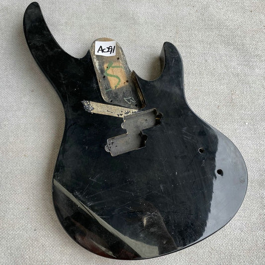 Gloss Black Finish 4 String Bass Basswood Body