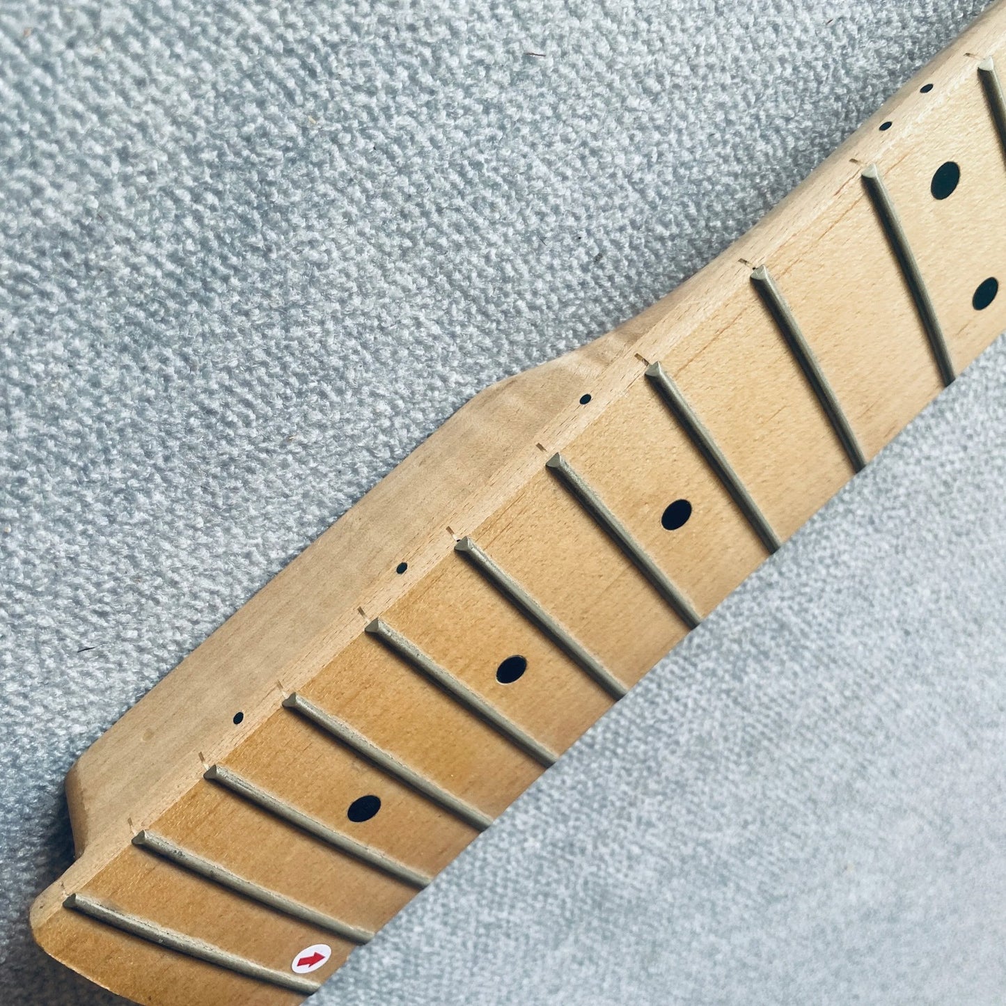 Eagle 4 String Maple Wood Neck, 21 Frets Maple Fingerboard