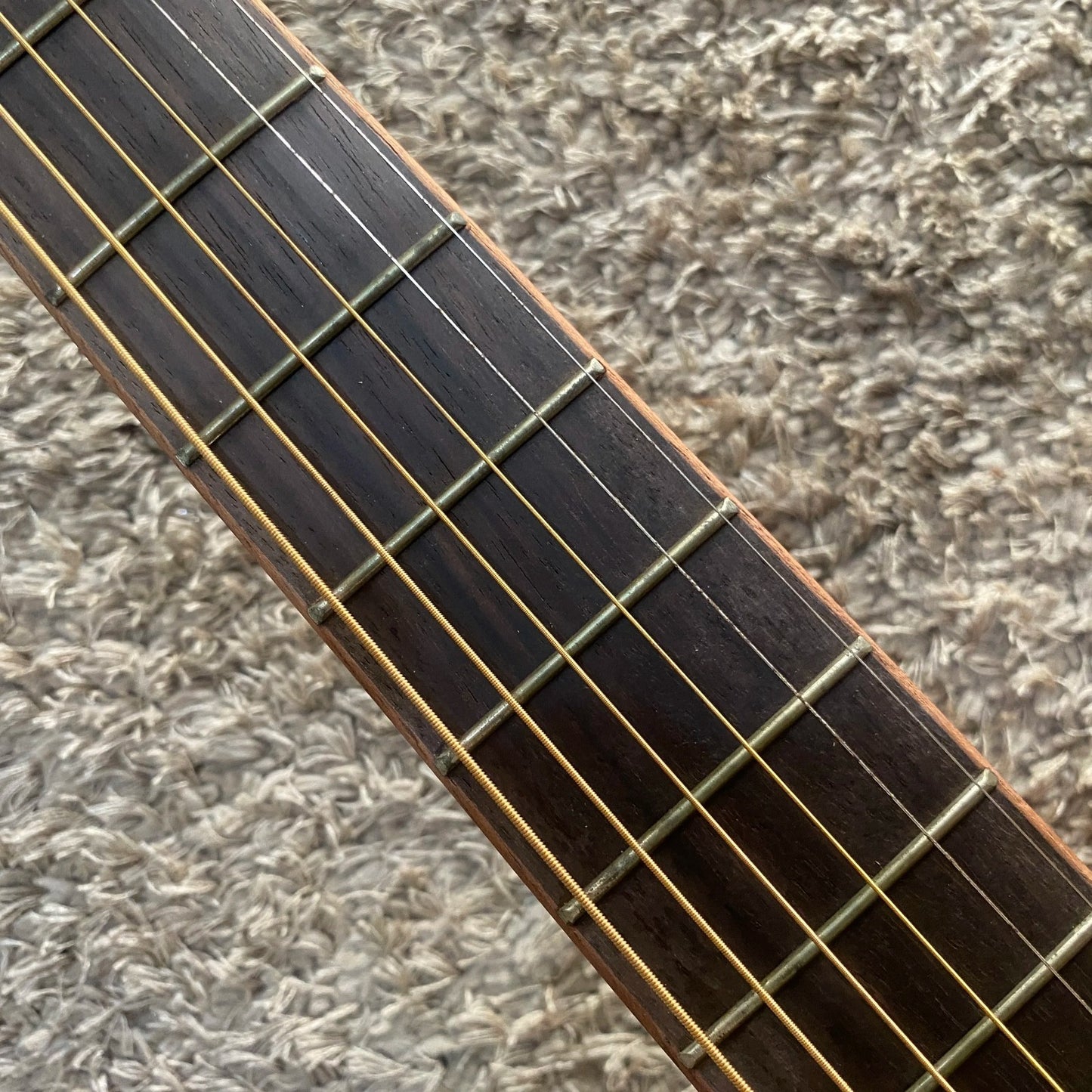 41'Acoustic Guitar in Vintage Yellow, Solid Spruce Top Body, Mahogany