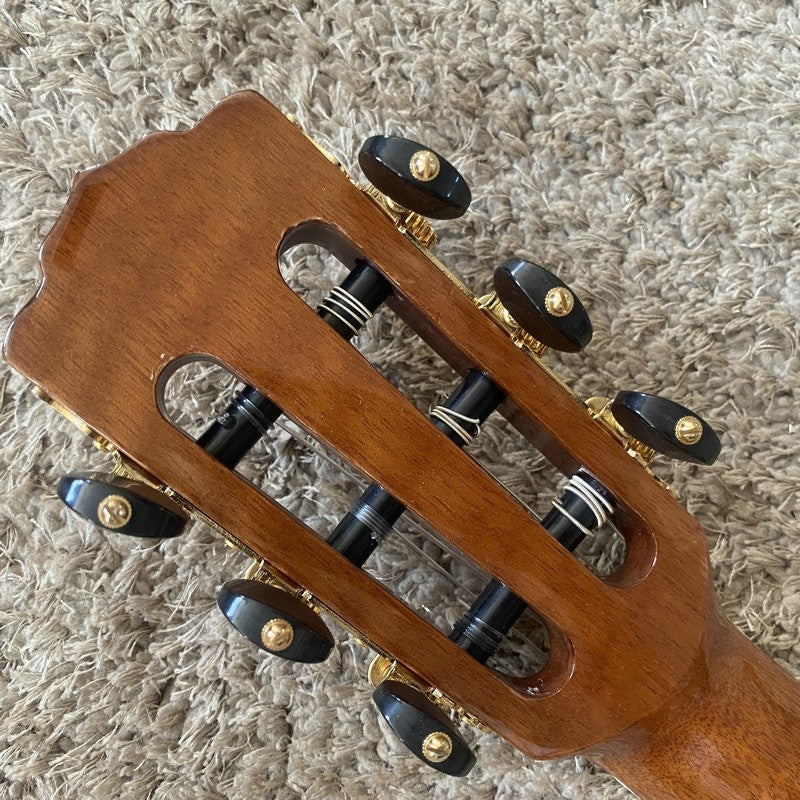 Luna 40 Inch Classical Guitar Pine Top Body Mahogany Neck Rosewood Fre