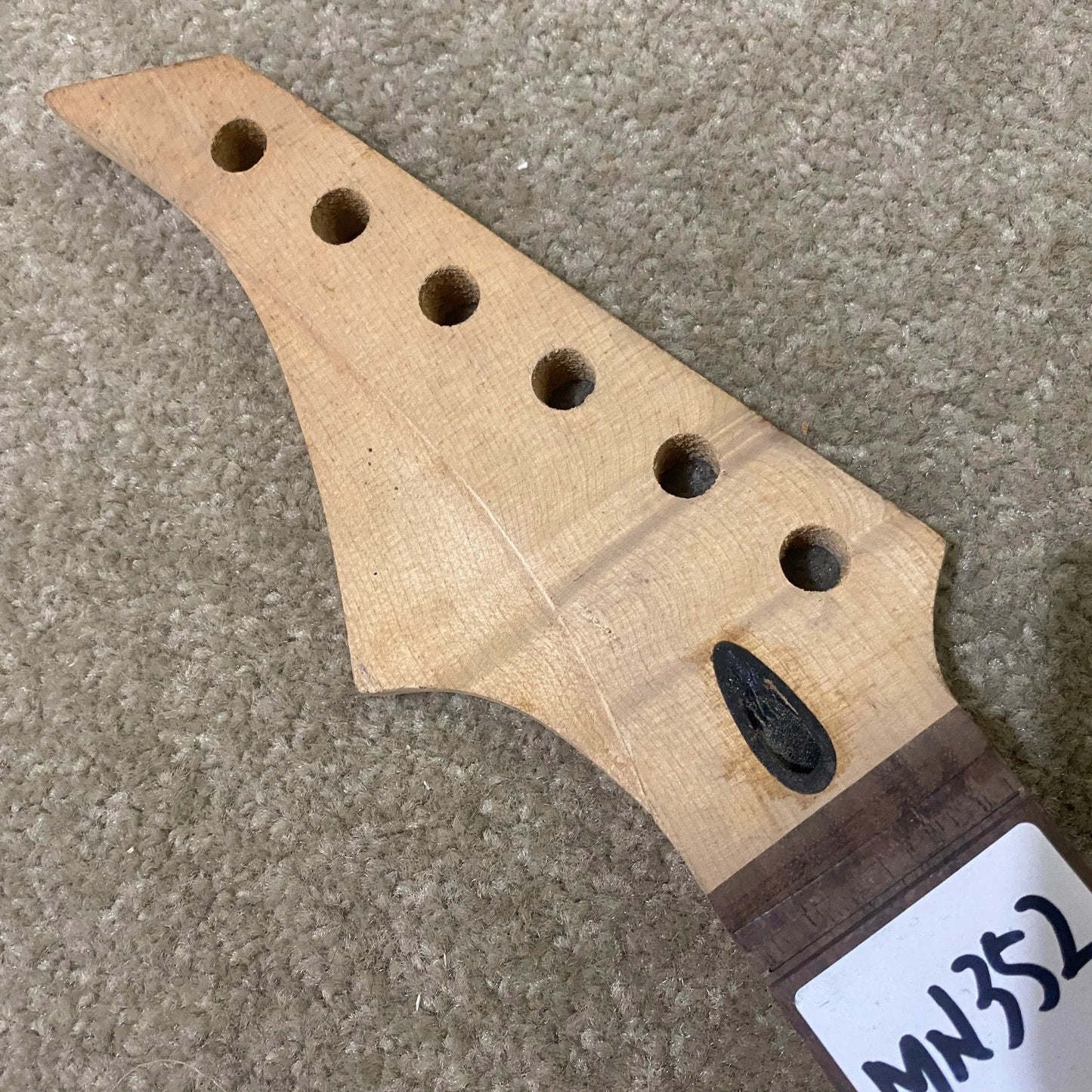 Maple Wood Left Handed guitar Neck, Rosewood Fingerboard 24 Frets
