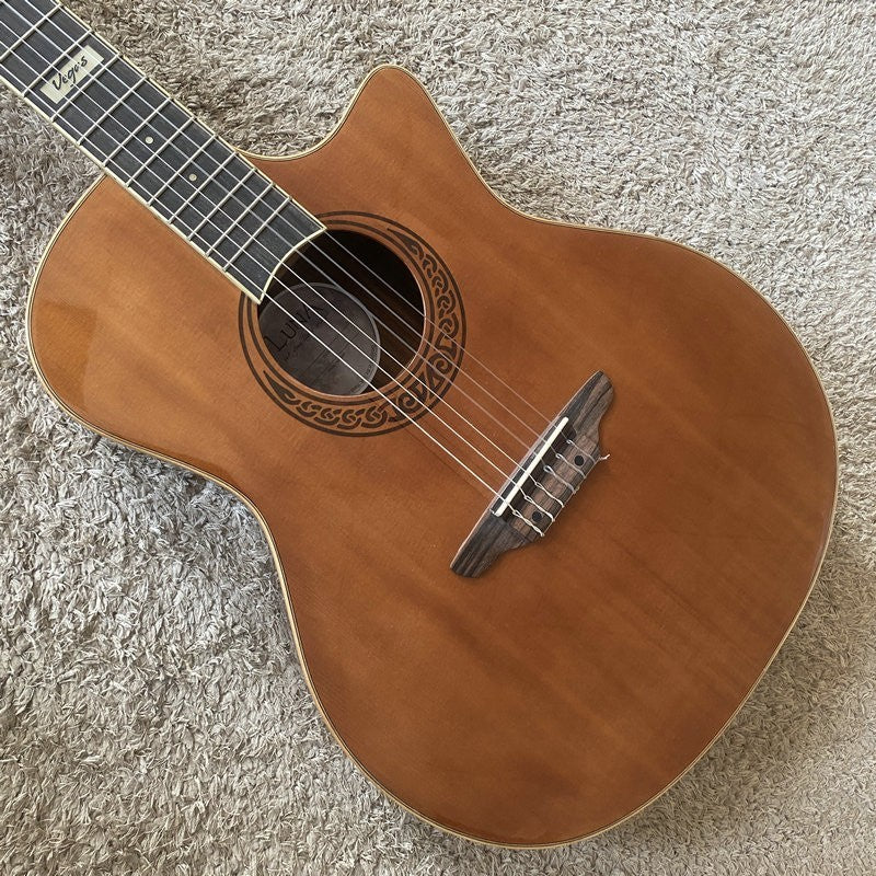 Luna 40 Inch Classical Guitar Pine Top Body Mahogany Neck Rosewood Fre