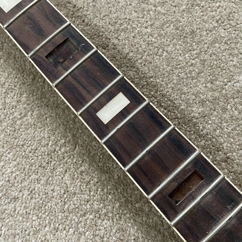 Harley Benton 4 String Bass Maple Neck, 20 Frets Fingerboard Fit Jazz