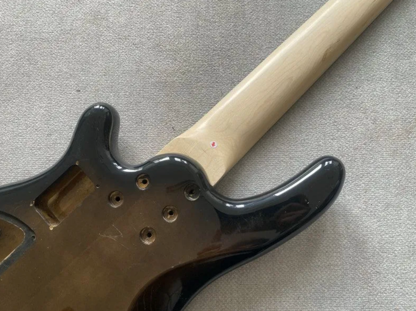 5 String Electric Bass Basswood Sunburst Body, Maple Neck, Rosewood Fr