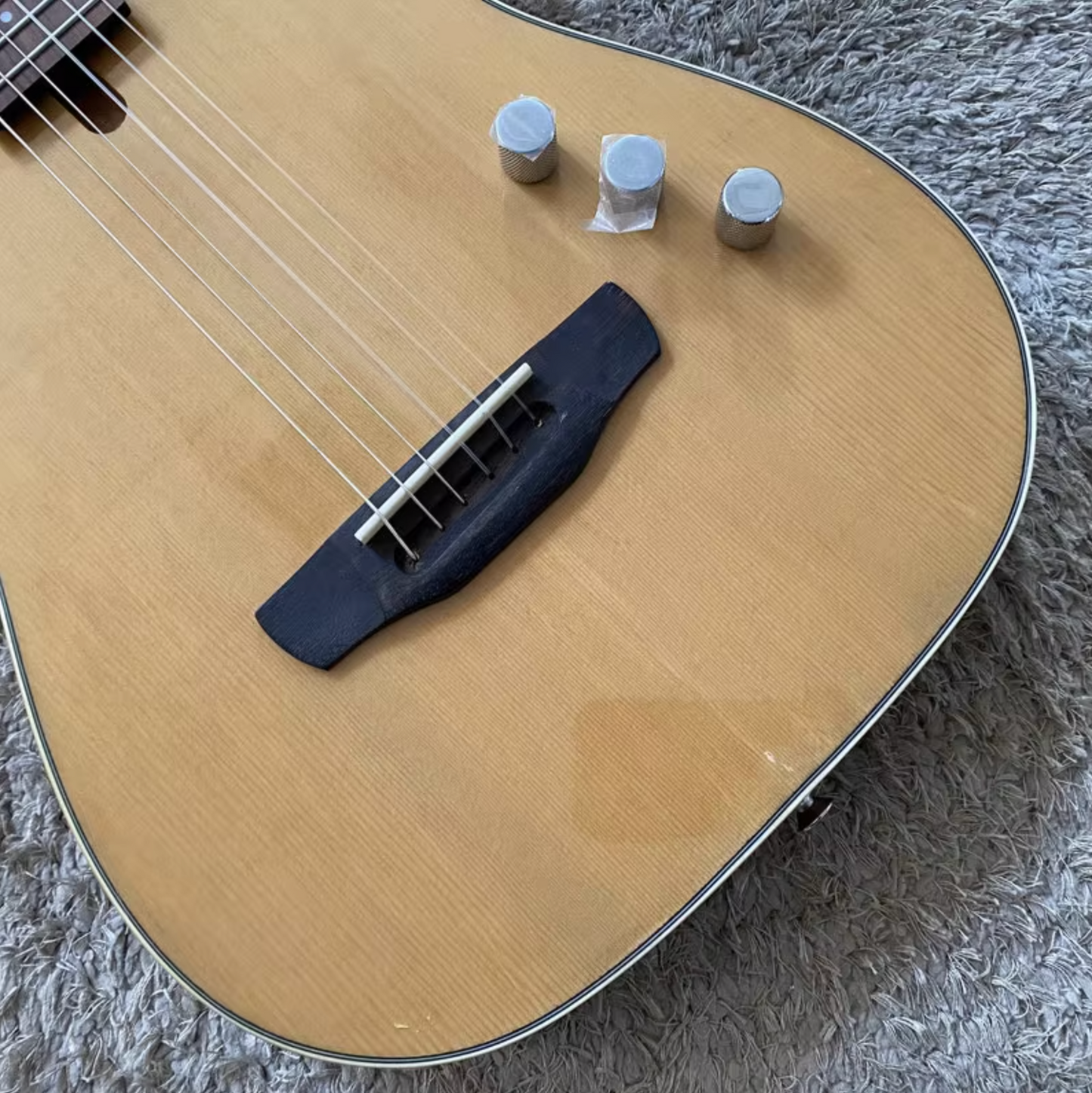 Silent Classical Guitar, Spruce and Mahogany Body, Rosewood Fingerboar