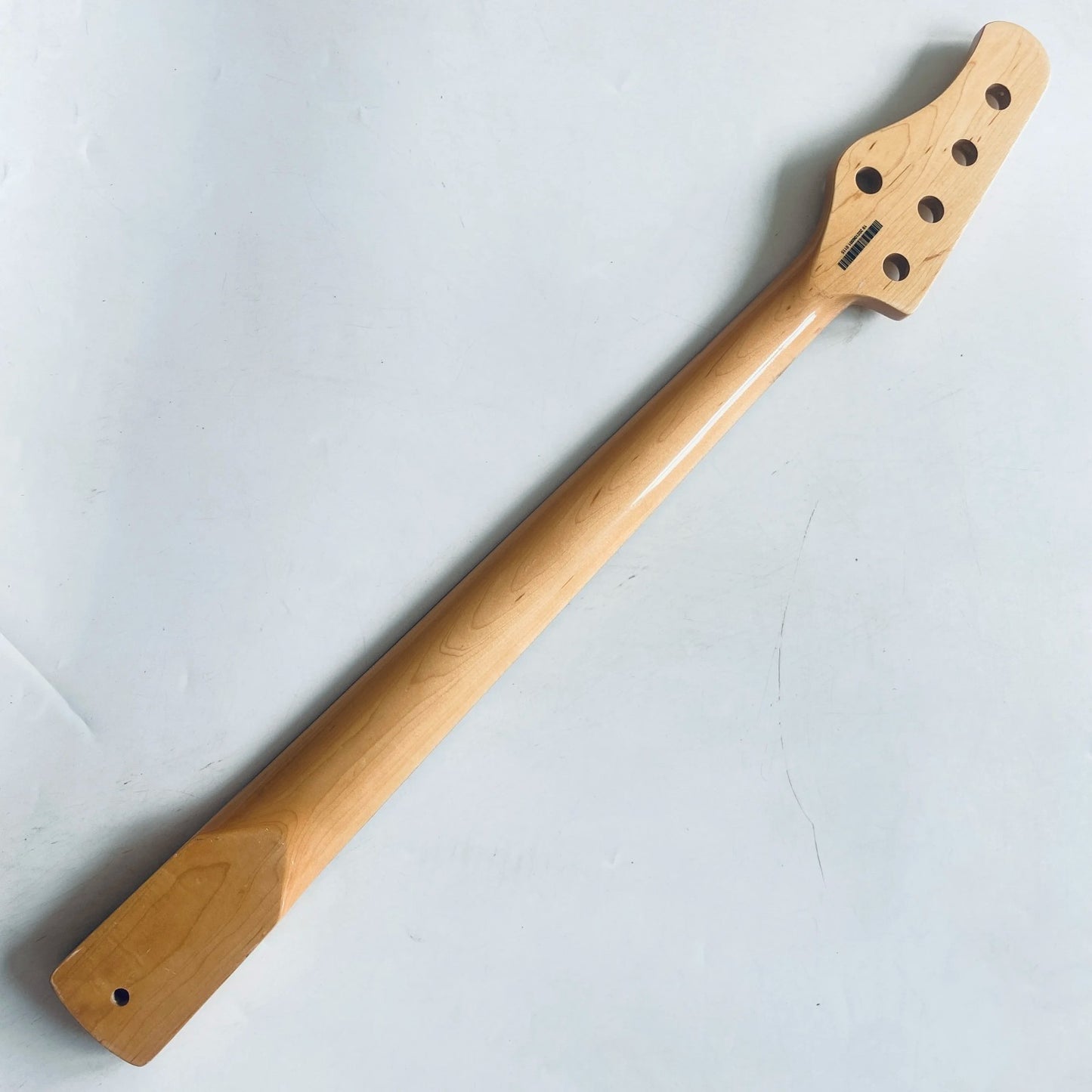 Tagima 5 String Bass Maple Wood Neck, 20 Frets Fingerboard Fretboard