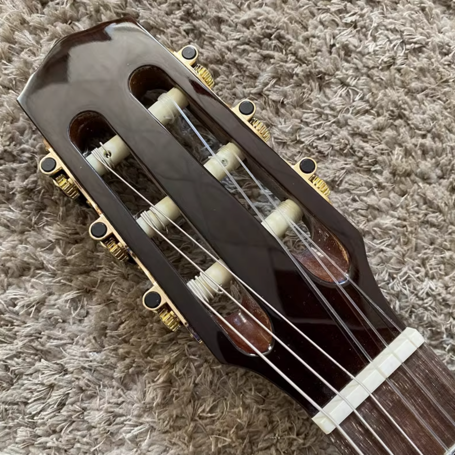 Silent Classical Guitar, Spruce and Mahogany Body, Rosewood Fingerboar