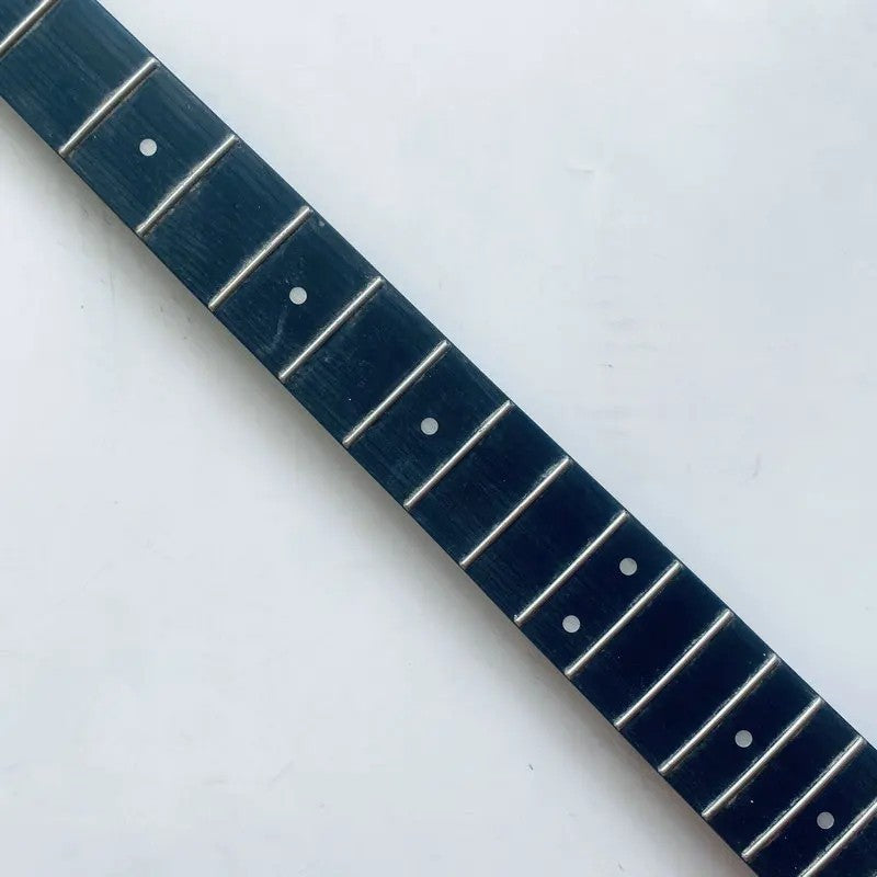 Left Hand Harley Benton 4 String Bass Maple Neck, Rosewood 20 Frets Fi