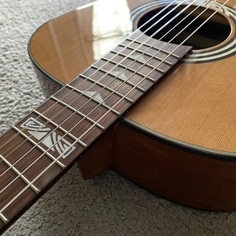 Luna Solid 40 Inch Classical Guitar, Red Pine Top Body, Mahogany Neck,