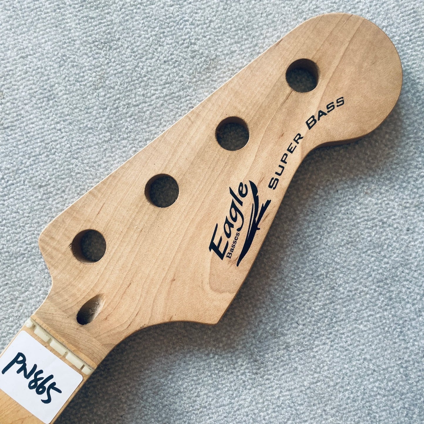 Eagle 4 String Maple Wood Neck, 21 Frets Maple Fingerboard