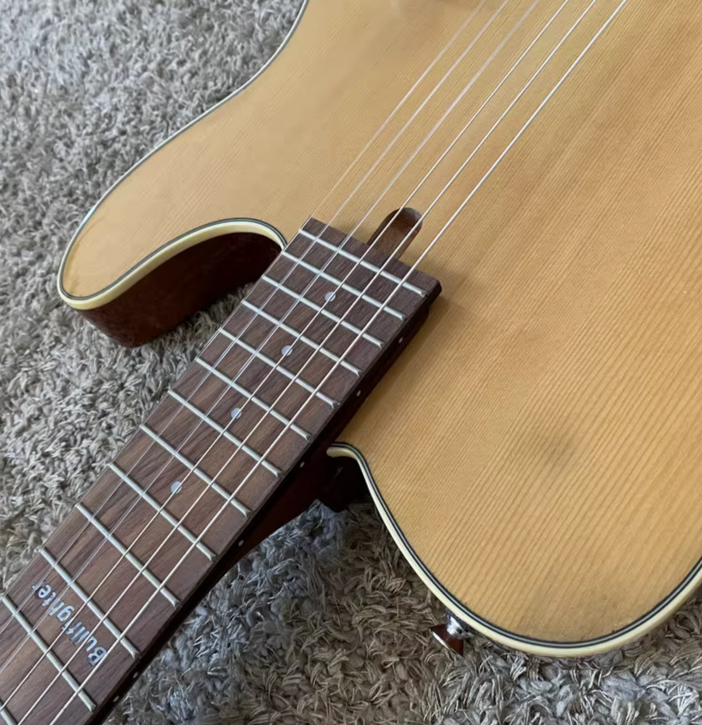 Silent Classical Guitar, Spruce and Mahogany Body, Rosewood Fingerboar