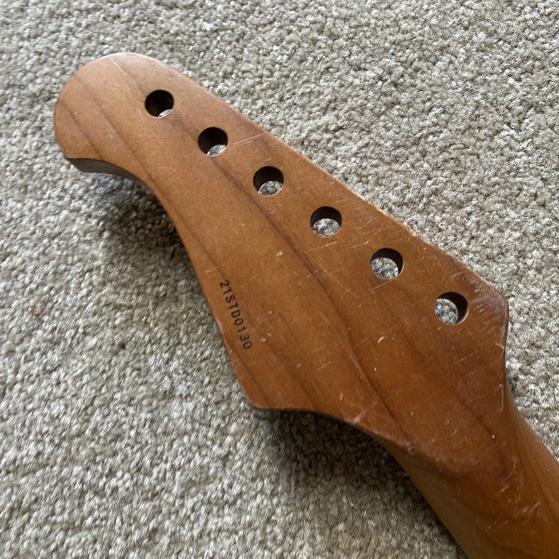 Custa Guitar Roasted Maple Wood Neck, 22 Frets Fingerboard