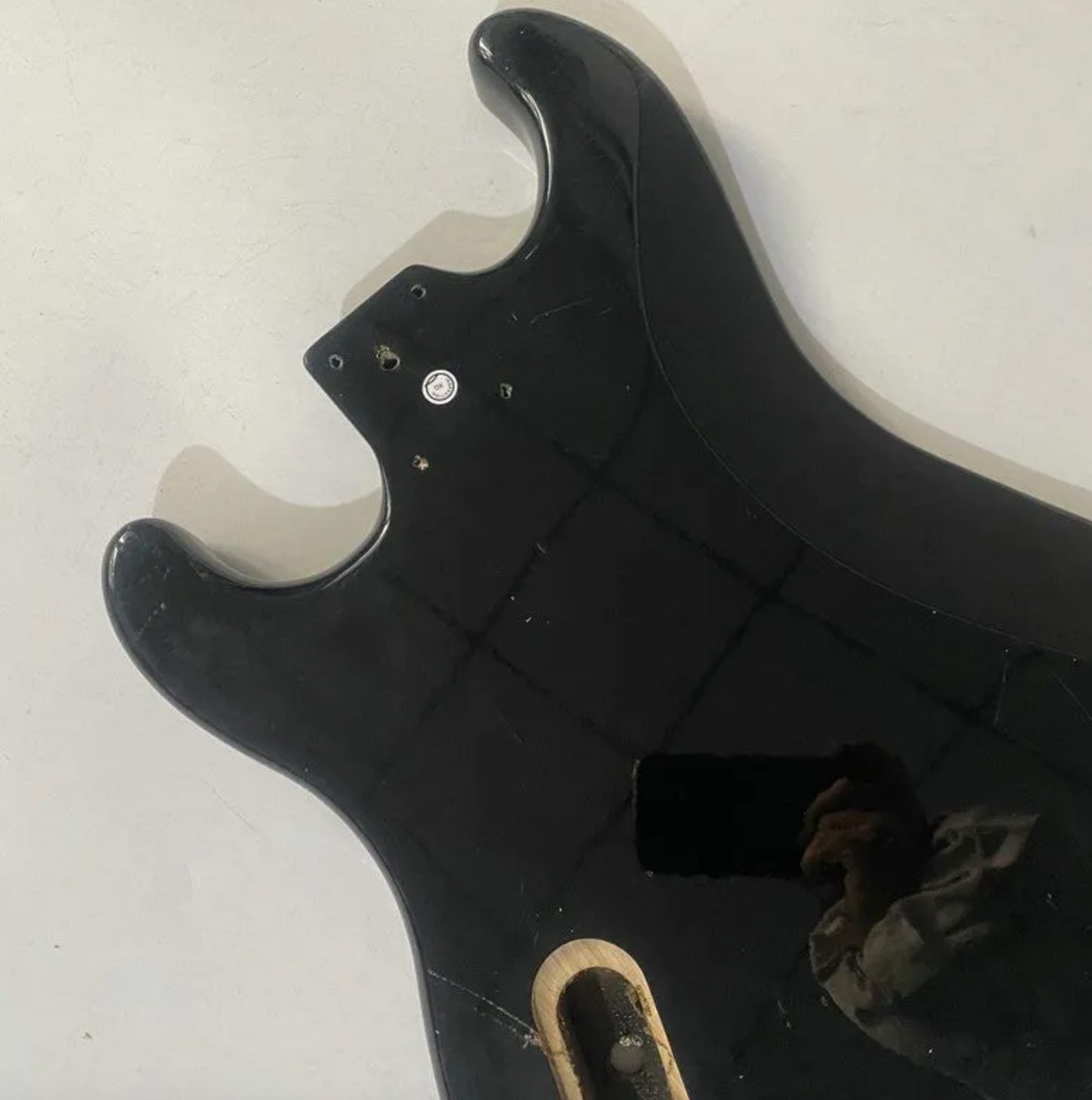 Black Basswood Guitar Double Cutaway Body with Single Humbucker Pickup