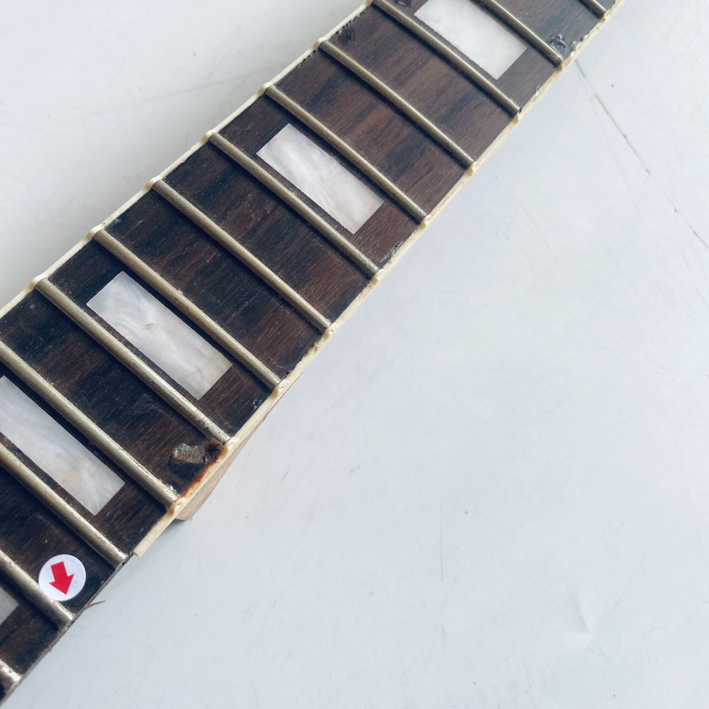 Mahogany Wood Set In Guitar Neck, Rosewood Fingerboard 22 Frets