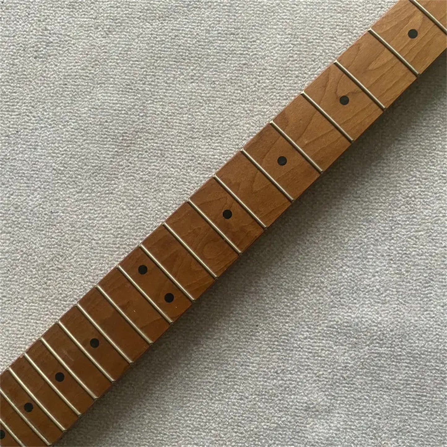 Harley Benton Guitar Maple Neck, 21 Frets Fingerboard