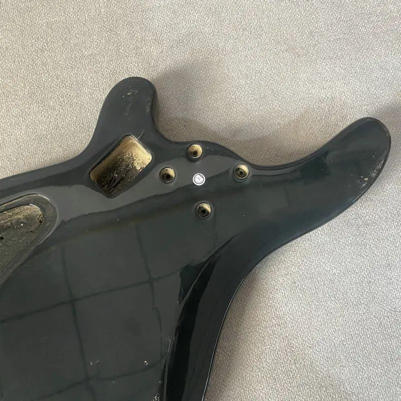 Glossy Black Bass Guitar Body DIY