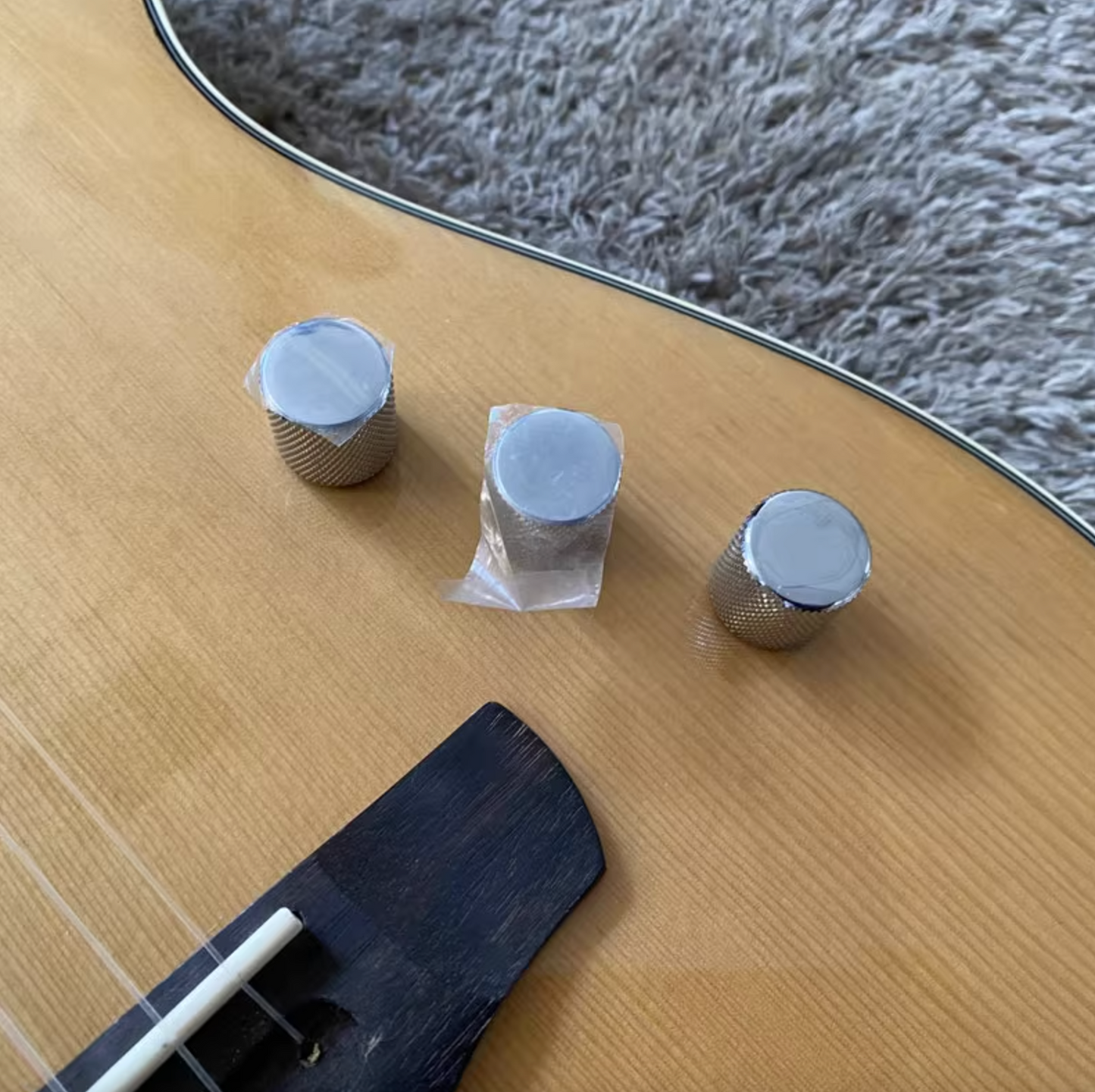 Silent Classical Guitar, Spruce and Mahogany Body, Rosewood Fingerboar
