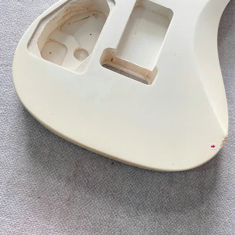 White HSS Guitar Basswood Double Cutaway Body
