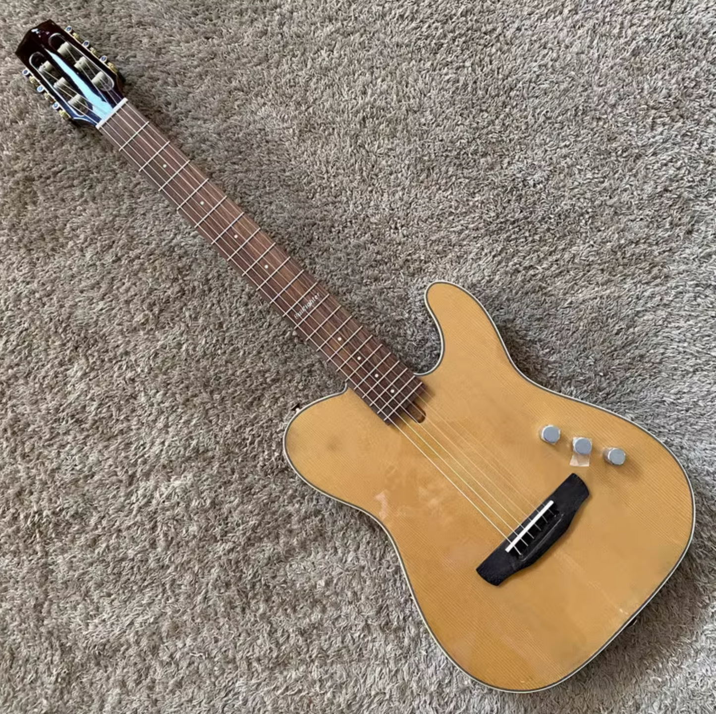 Silent Classical Guitar, Spruce and Mahogany Body, Rosewood Fingerboar