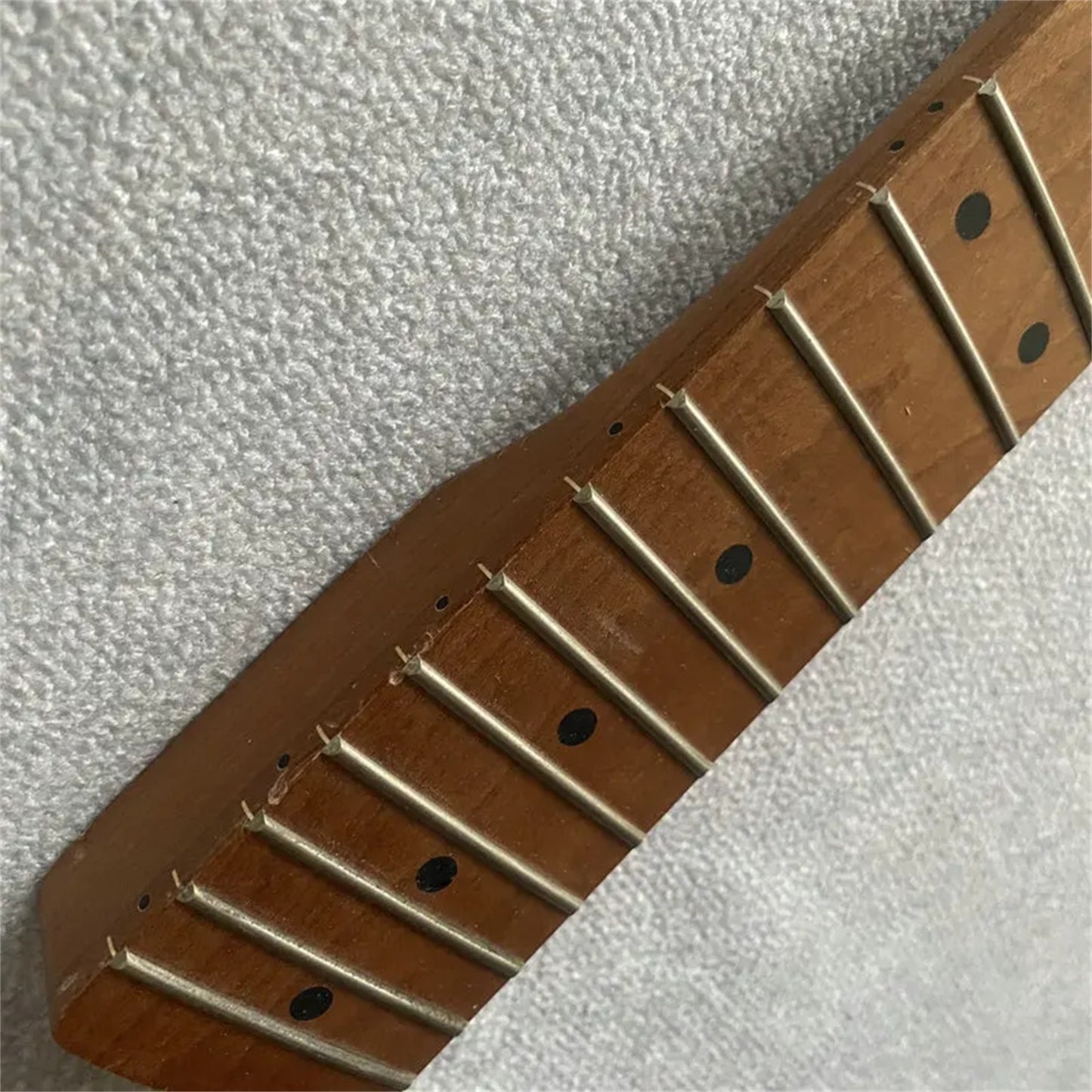 Harley Benton Guitar Maple Neck, 21 Frets Fingerboard