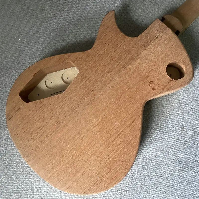 Tagima Guitar Tiger Maple Top Body with Mahogany Neck, Rosewood Finger