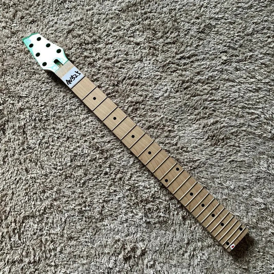 Green Vaibrant Electric Guitar Maple Neck, 24 Frets Fingerboard