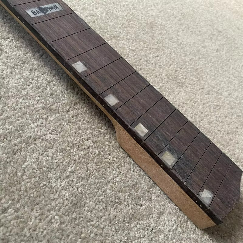 21 Frets Rosewood Fingerboard 4 String Bass Maple Neck