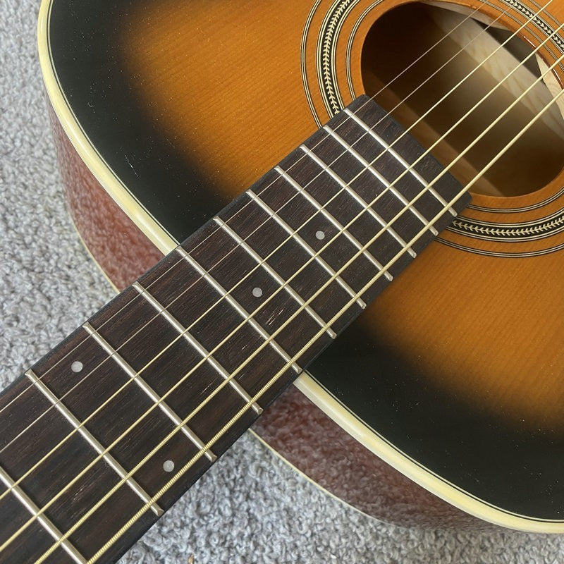 40 Inch Acoustic Guitar in Sunburst, Spruce Top Mahogany Body, Rosewoo