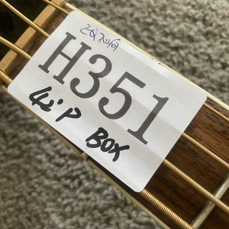 Ibanez 4 String Acoustic Electric Bass, Spruce and Tiger Maple Top Bod