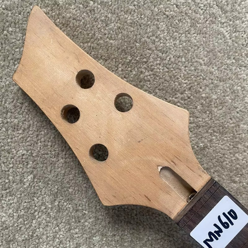 21 Frets Rosewood Fingerboard 4 String Bass Maple Neck