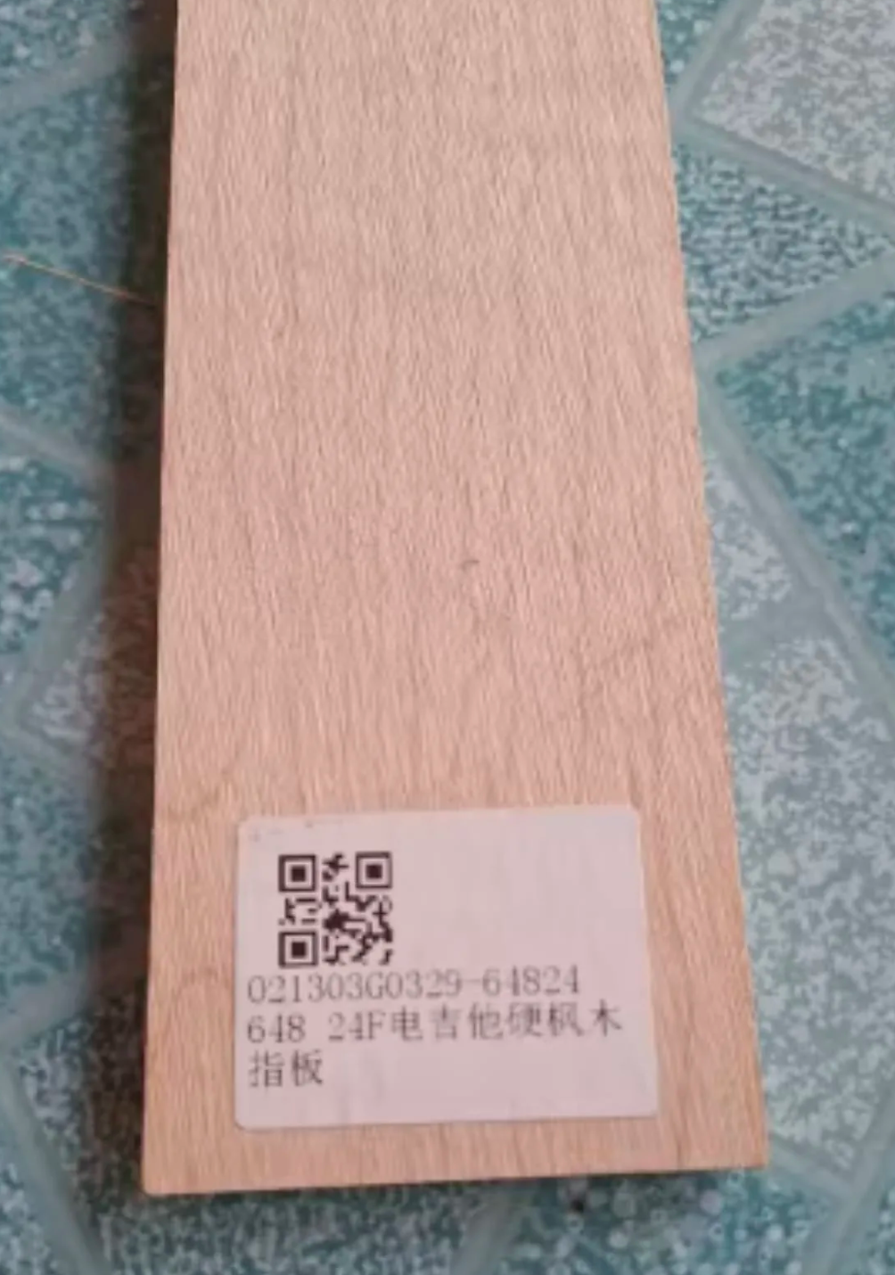 24 Frets Maple Wood Electric Guitar Fingerboard Neck, 648MM Scale Leng