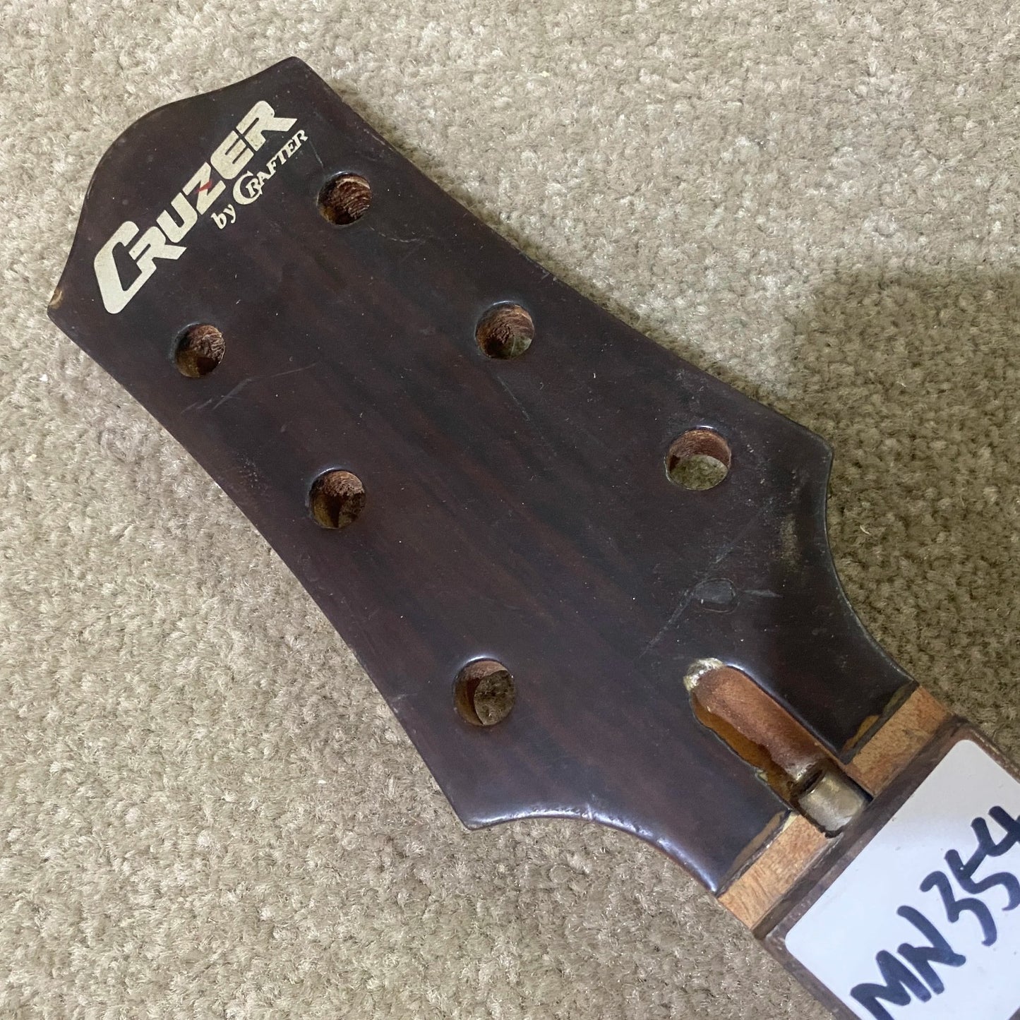 Cruzer Guitar Mahogany Wood Neck, Rosewood Fingerboard 20 Frets