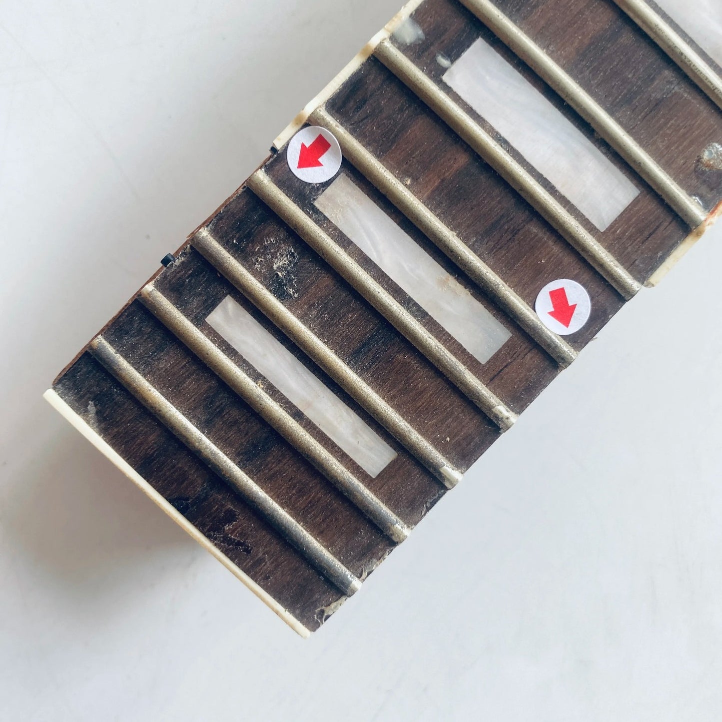 Mahogany Wood Set In Guitar Neck, Rosewood Fingerboard 22 Frets