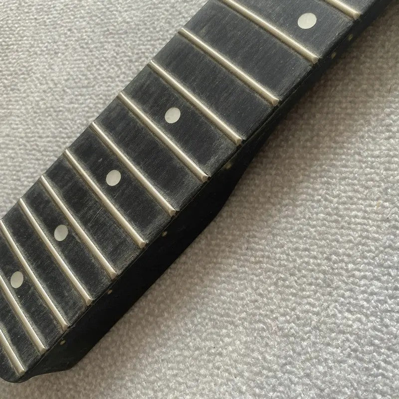 Left Hand Harley Benton Guitar Maple Neck, Rosewood 22 Frets Fingerboa