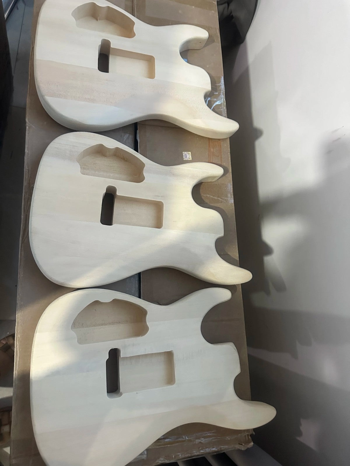 HH Basswood Unfinished Guitar Body with Veneer Tiger Maple Top