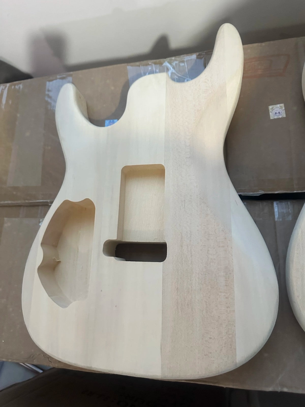HH Basswood Unfinished Guitar Body with Veneer Tiger Maple Top