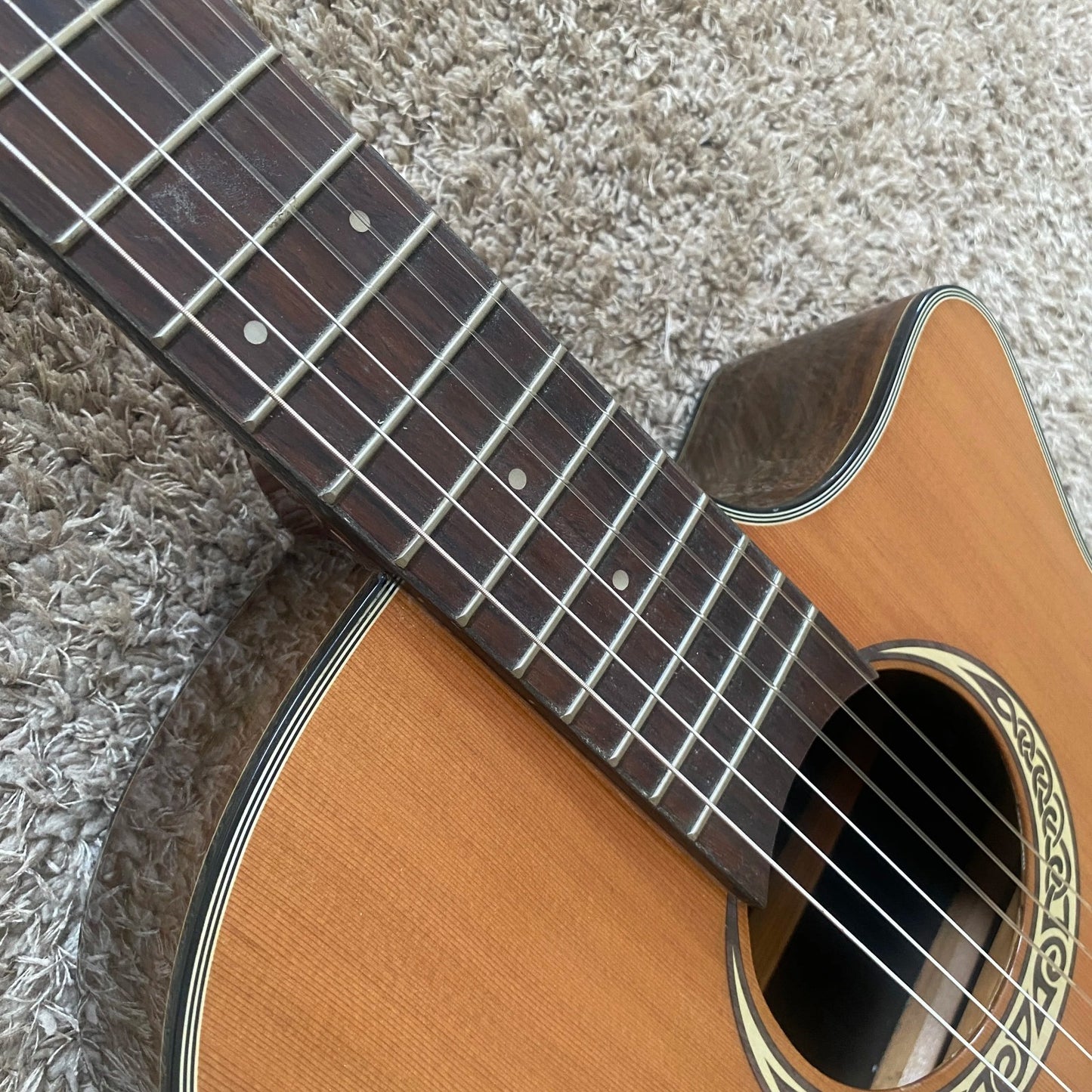 Luna 40' Classical Guitar, Cedar Top Body, Mahogany Neck, Rosewood Fin