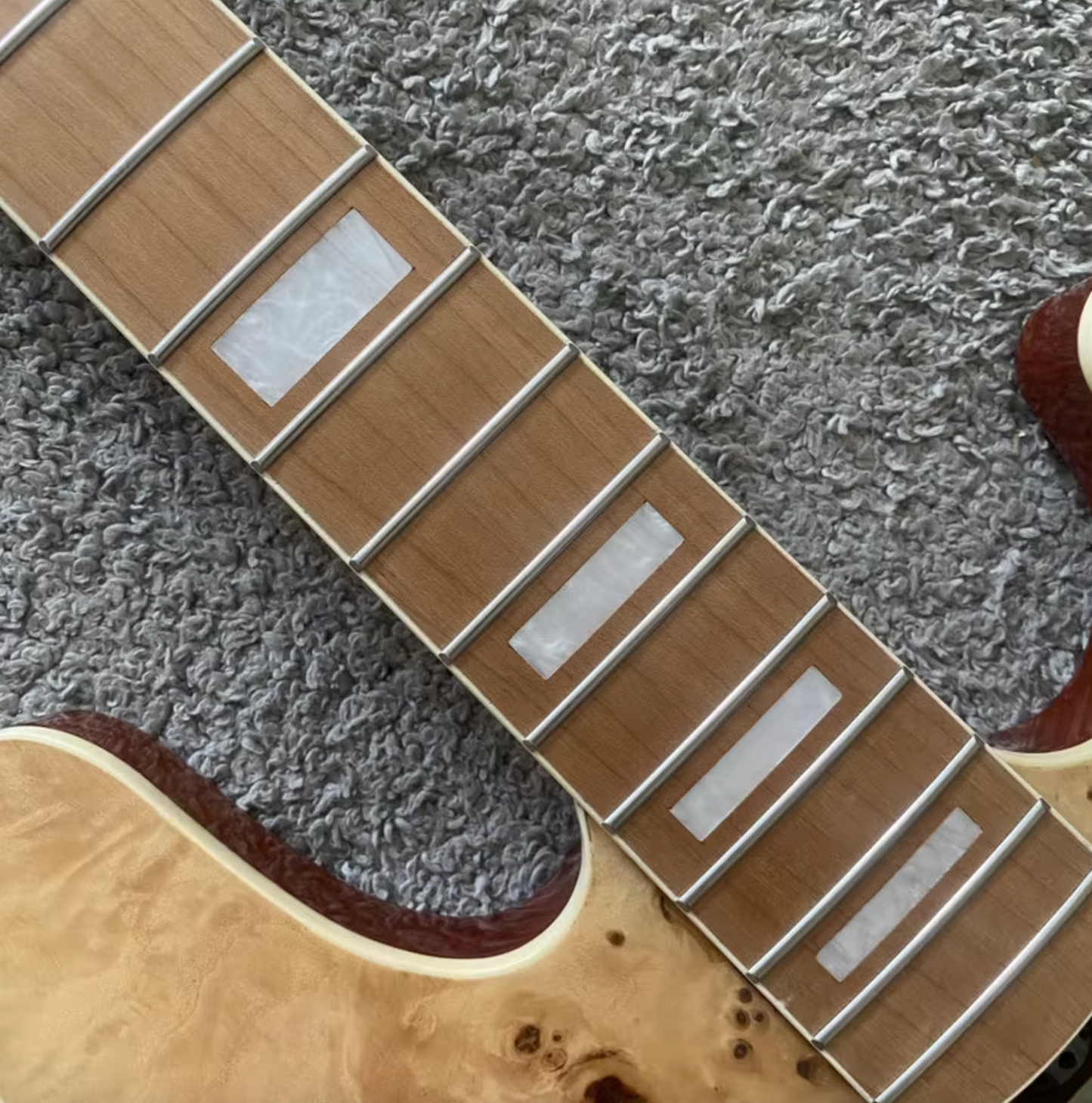 Blue Burt Wood Top 4 String Alder Bass Body, Roasted Maple Neck Fit Ja