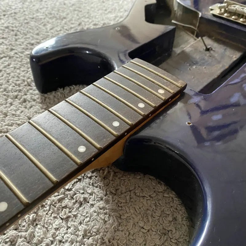 Blue Electric Guitar Basswood Body, Maple Neck, Rosewood Fingerboard