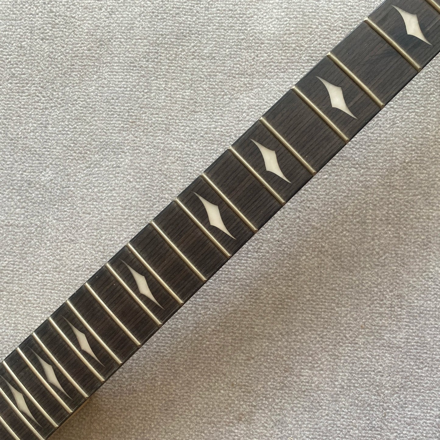 Set In Guitar Maple Wood Neck, 24 Frets Rosewood Fingerboard Fretboard