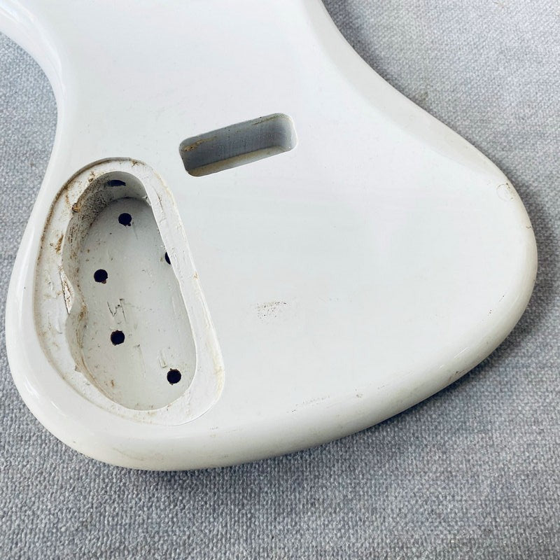 White 4 String Bass Basswood Body Fit Warwick