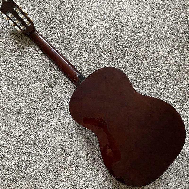 39 Inch Sunburst Classical Guitar, Spruce Top Body, Mahogany Neck