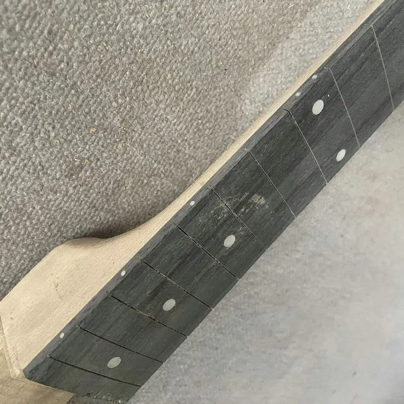 4 String Bass Maple Wood Neck Through, Rosewood Fingerboard 19 Frets