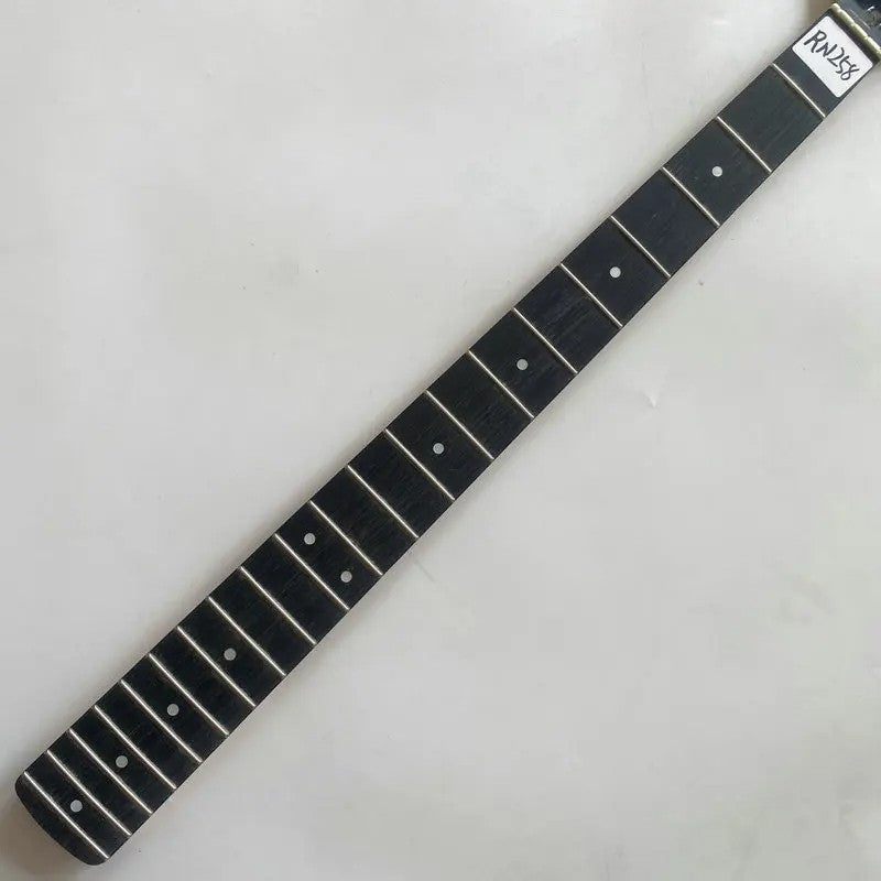 21 Frets Rosewood Fingerboard 4 String Electric Bass Maple Neck