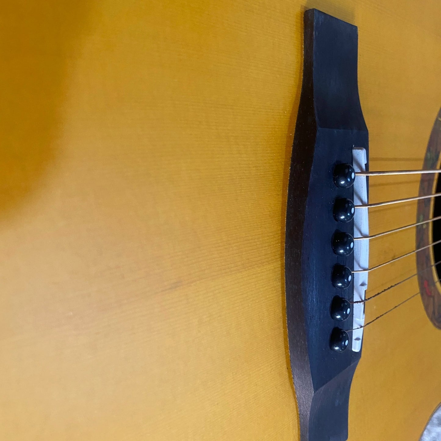 41'Acoustic Guitar in Vintage Yellow, Solid Spruce Top Body, Mahogany