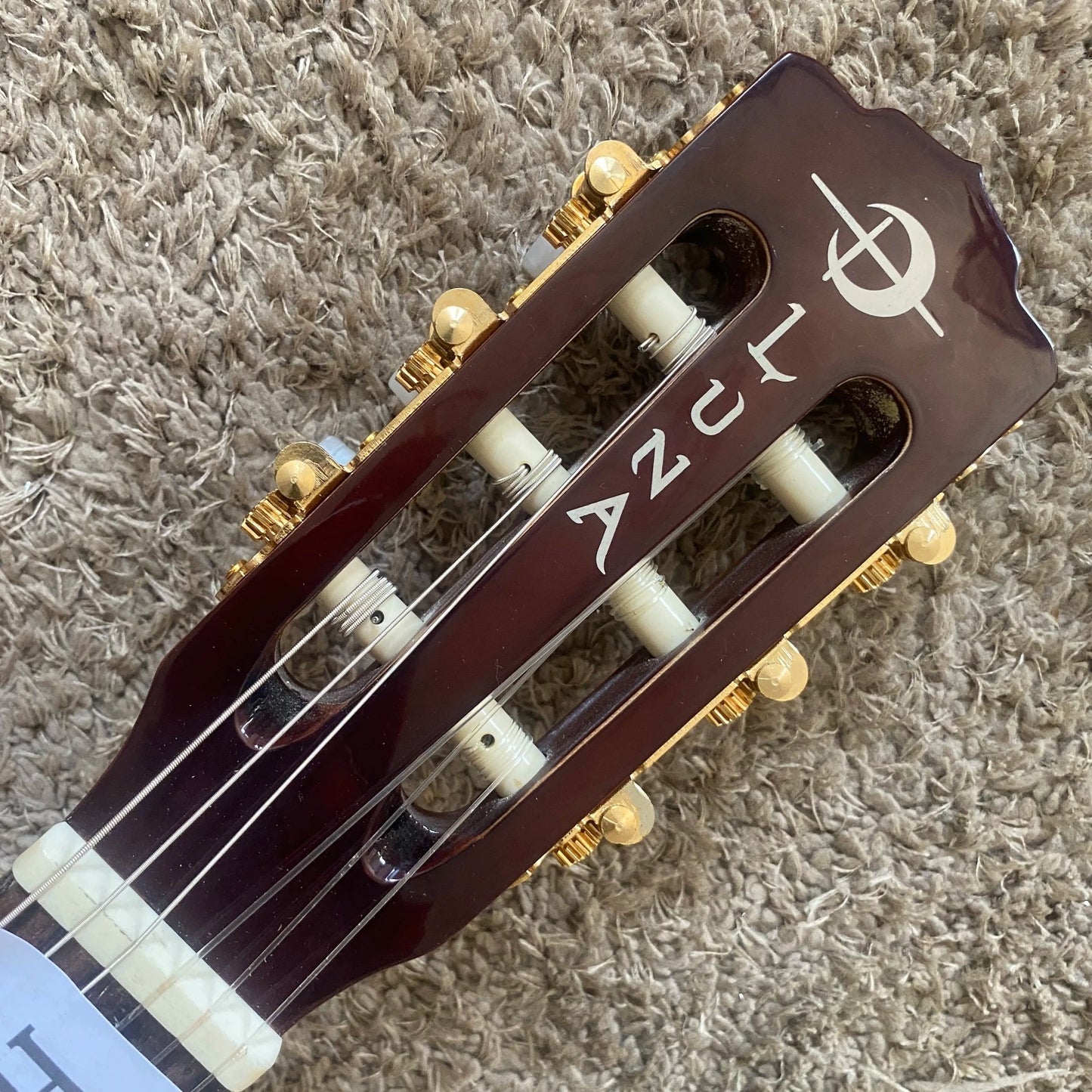 Luna 40' Classical Guitar, Cedar Top Body, Mahogany Neck, Rosewood Fin