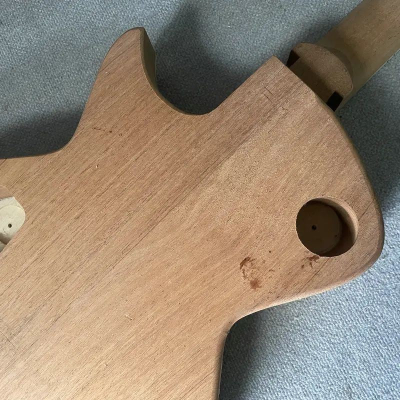 Tagima Guitar Tiger Maple Top Body with Mahogany Neck, Rosewood Finger