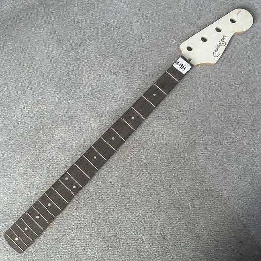 White 4 String Bass Maple Neck, Rosewood 21 Frets Fingerboard